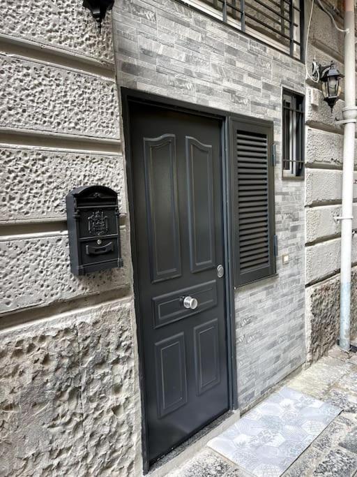 White House Spacca Napoli Exterior photo